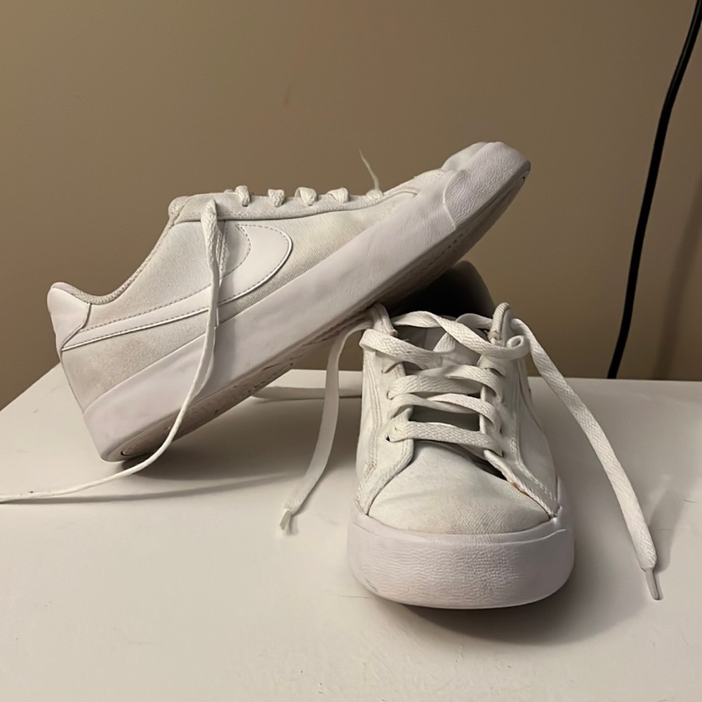 Nike Court Legacy Sneakers